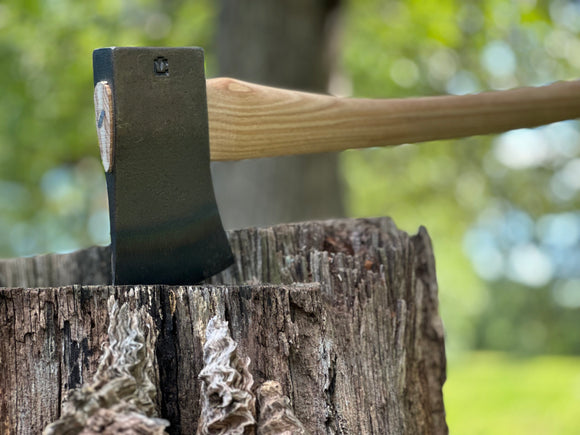 Boy’s Axe; 28 in. 2.25 lbs. Curved Wooden Handle